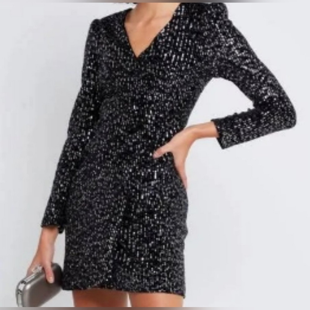 COPY - NWT SEQUIN OPT Sparkling long sleeves little black dress size XS